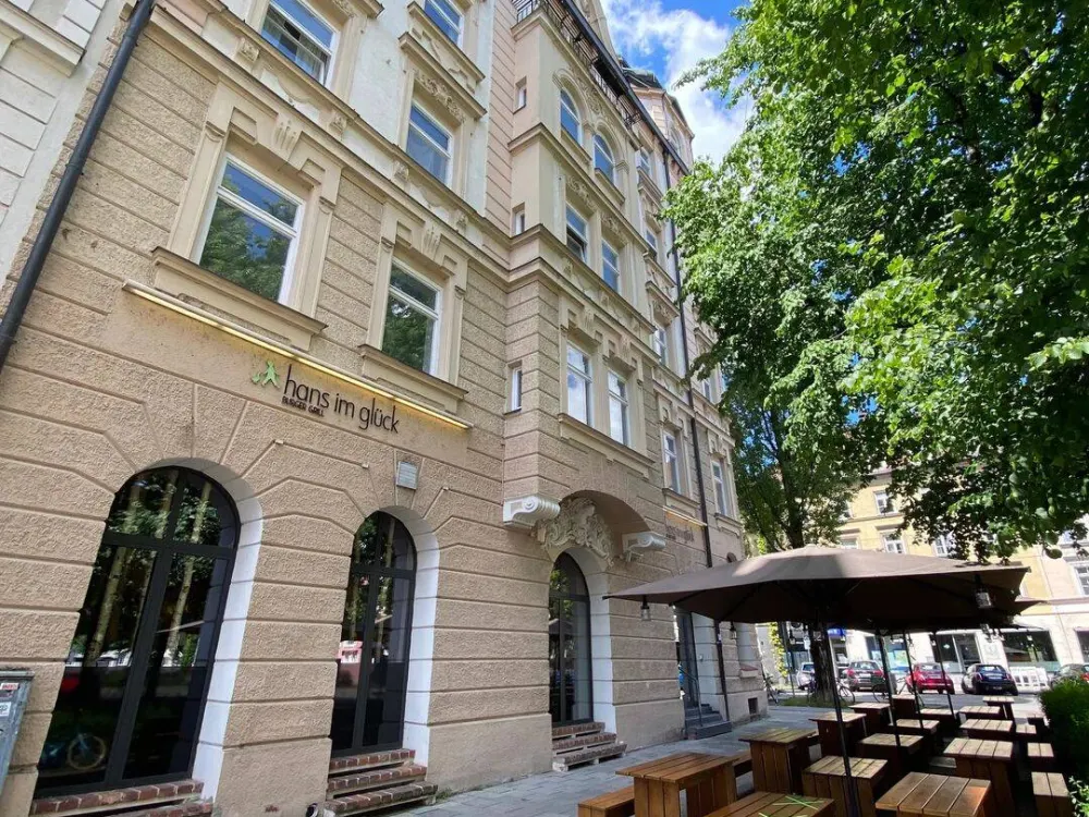 4-room apartment in Regerplatz 2