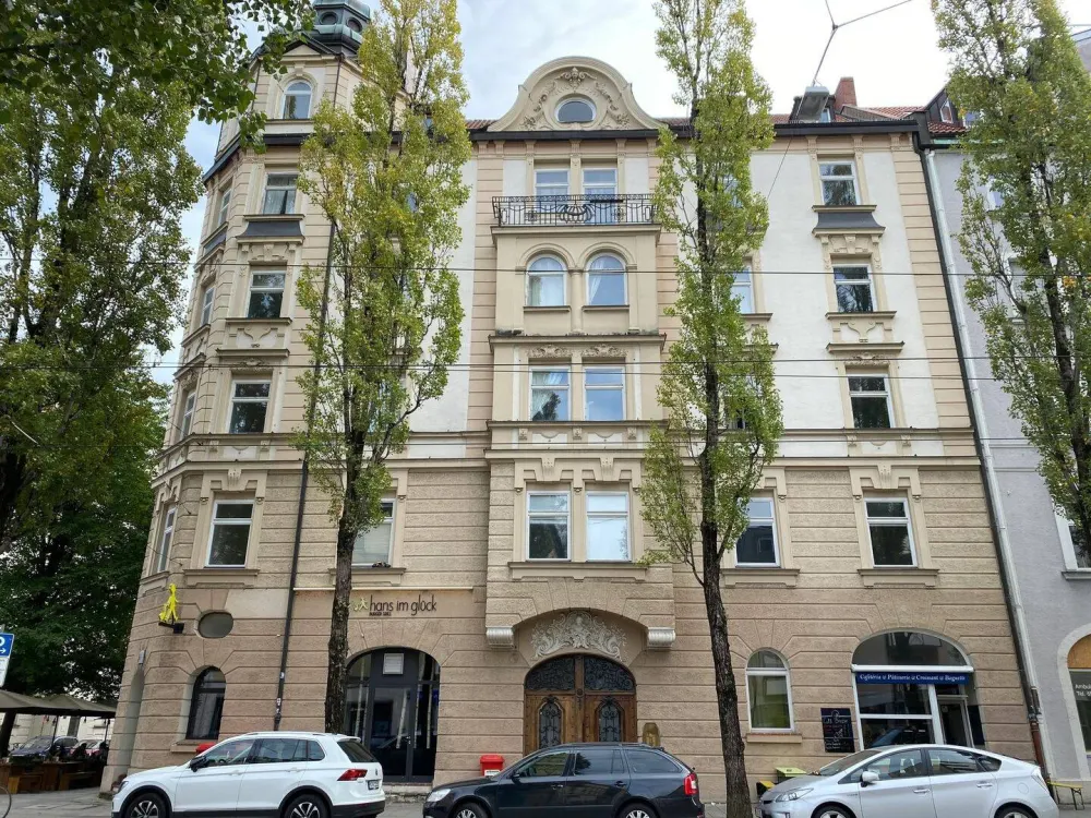 4-room apartment in Regerplatz 2