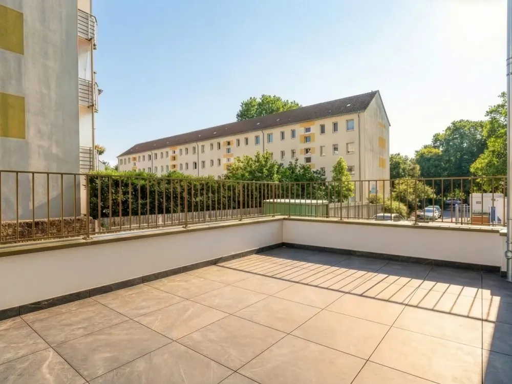 Great Ground Floor Apartment with Spacious Terrace