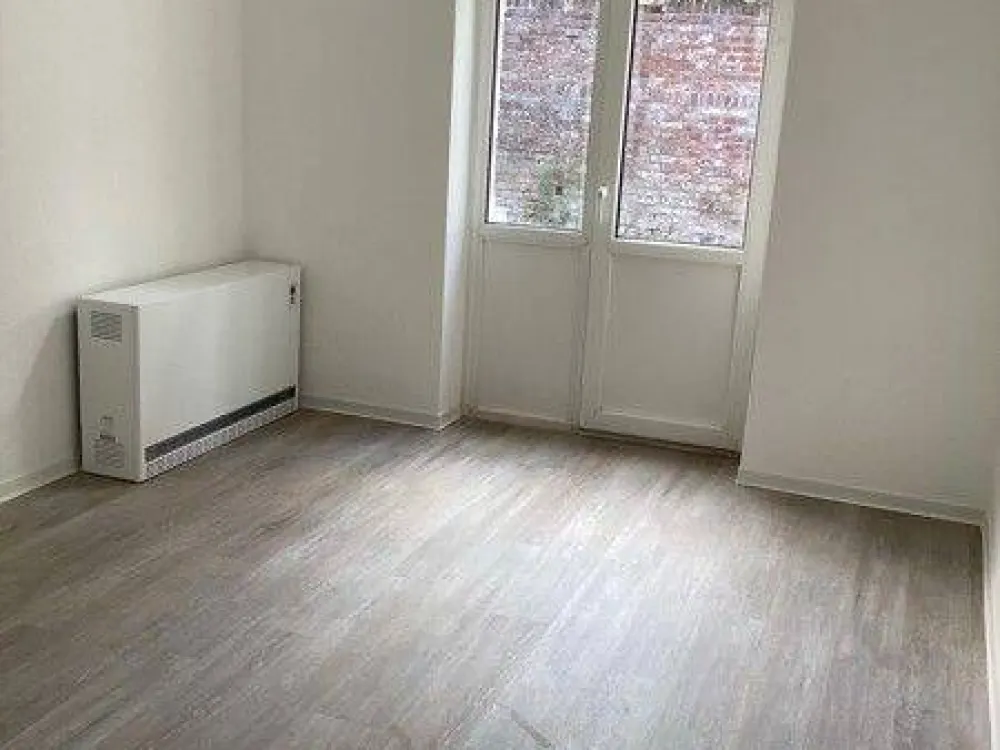 Frisch sanierte 2-Zimmer-Wohnung im Erdgeschoss mit eigener Terrasse