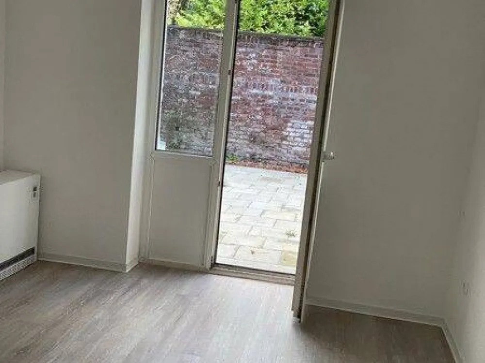 Frisch sanierte 2-Zimmer-Wohnung im Erdgeschoss mit eigener Terrasse