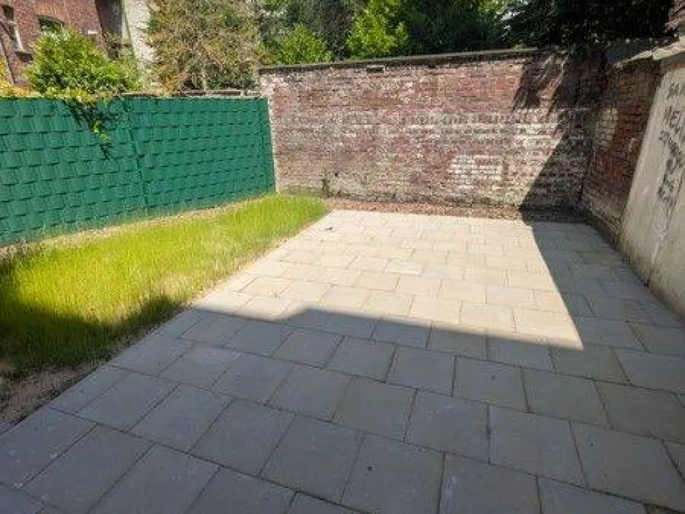 Frisch sanierte 2-Zimmer-Wohnung im Erdgeschoss mit eigener Terrasse