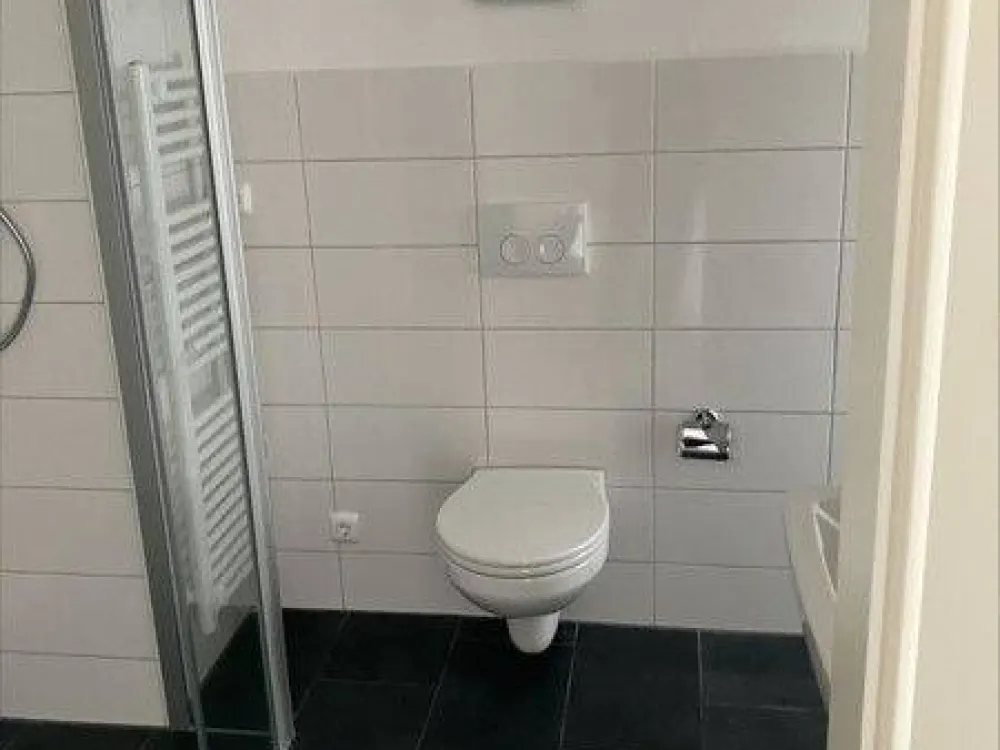 Frisch sanierte 2-Zimmer-Wohnung im Erdgeschoss mit eigener Terrasse