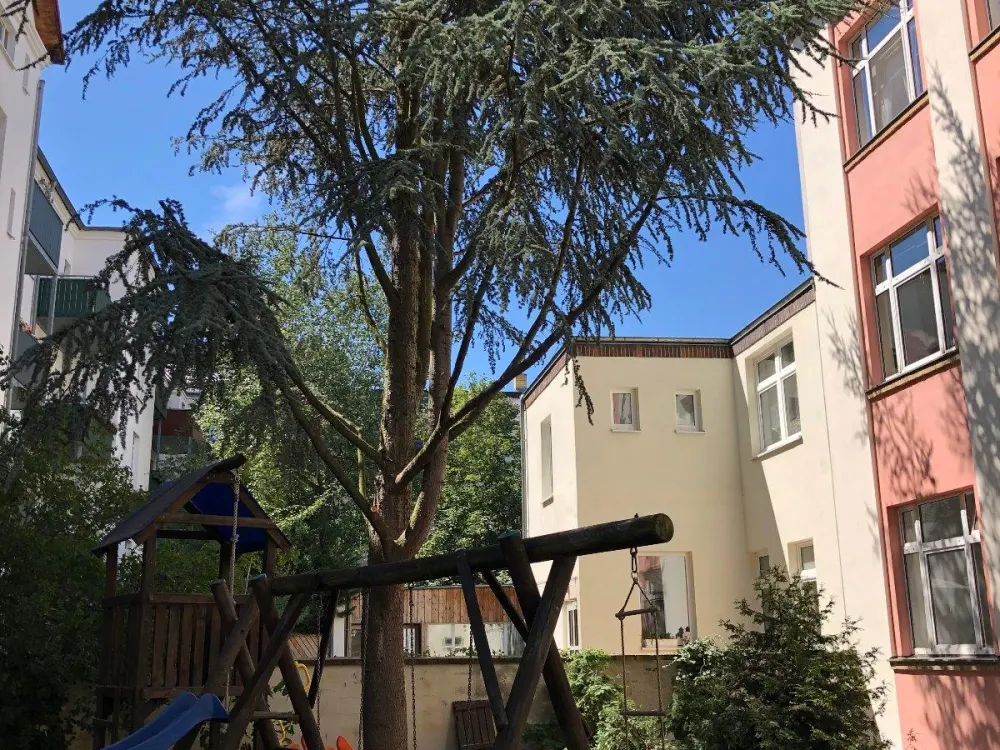 4-R-Souterrain-Whg.mit 2 Terrassen, Spielplatz, HH