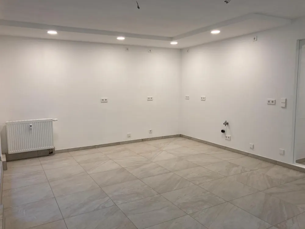 4-R-Souterrain-Whg.mit 2 Terrassen, Spielplatz, HH