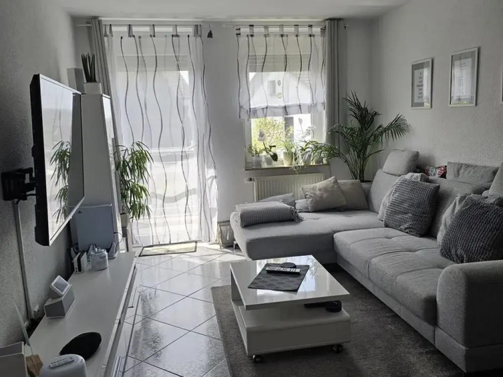 Exklusive, vollständig renovierte 3-Zimmer-Wohnung mit Balkon in Remseck