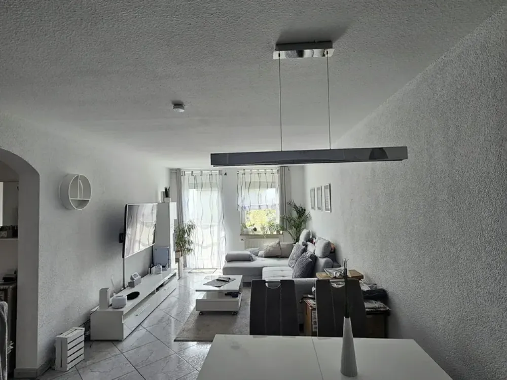 Exklusive, vollständig renovierte 3-Zimmer-Wohnung mit Balkon in Remseck