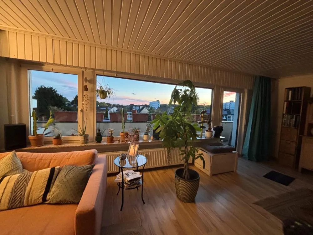 4 Zimmer Wohnung mit Balkon und Garten