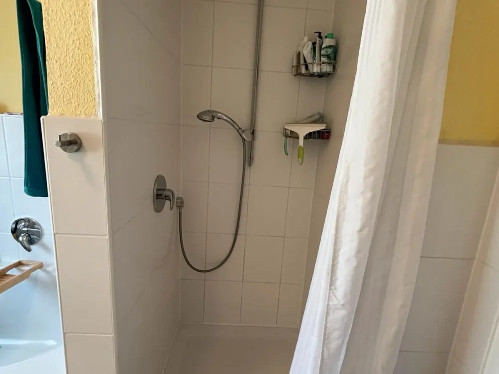 4 Zimmer Wohnung mit Balkon und Garten