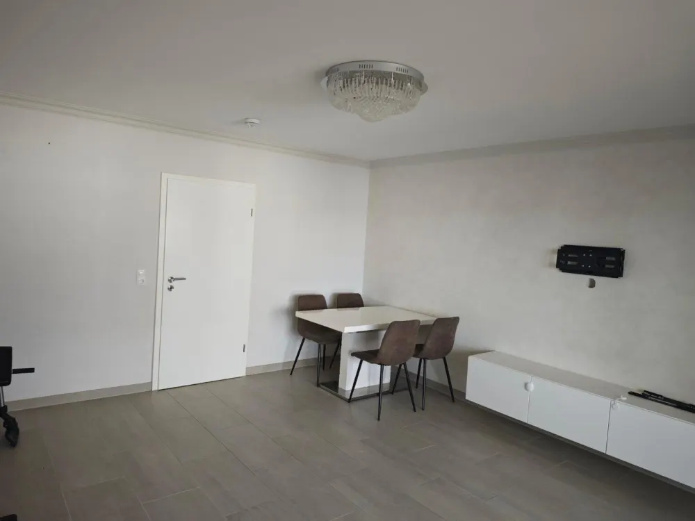 Provisionsfreie Teilmöblierte - helle und moderne 3 Zimmer Wohnung mit großem Balkon in ruhiger Lage von Bad Vilbel