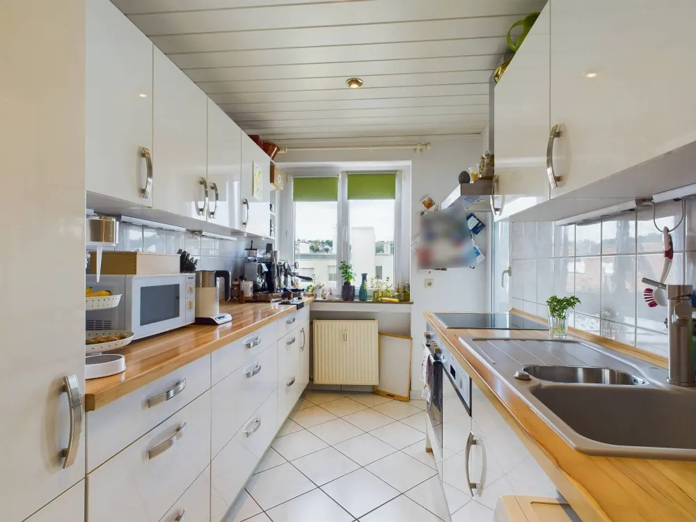 3-Zimmer-Wohnung mit Fernblick und Loggia, Stuttgart-West