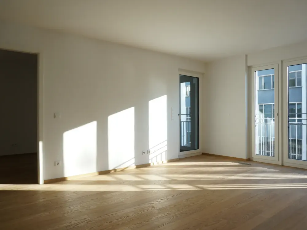 High-quality 2-room apartment in Bogenhausen | fitted kitchen, underground parking space & loggia