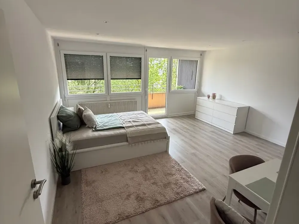 Neue, komplett möblierte, exklusive 1-Zimmer-Wohnung mit EBK und Balkon in Linkenheim-Hochstetten