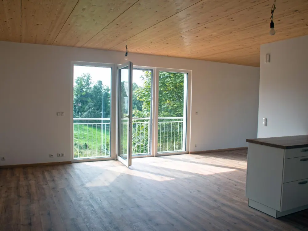 Hochwertige 93 qm Wohnung mit 23 qm Balkon in wunderschöner Lage