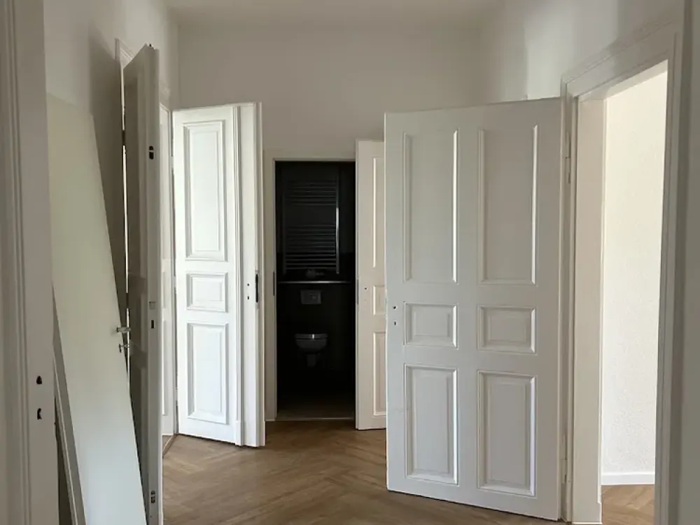 charmante, frisch renovierte Altbauwohnung | 4 Zimmer | Balkon I EBK