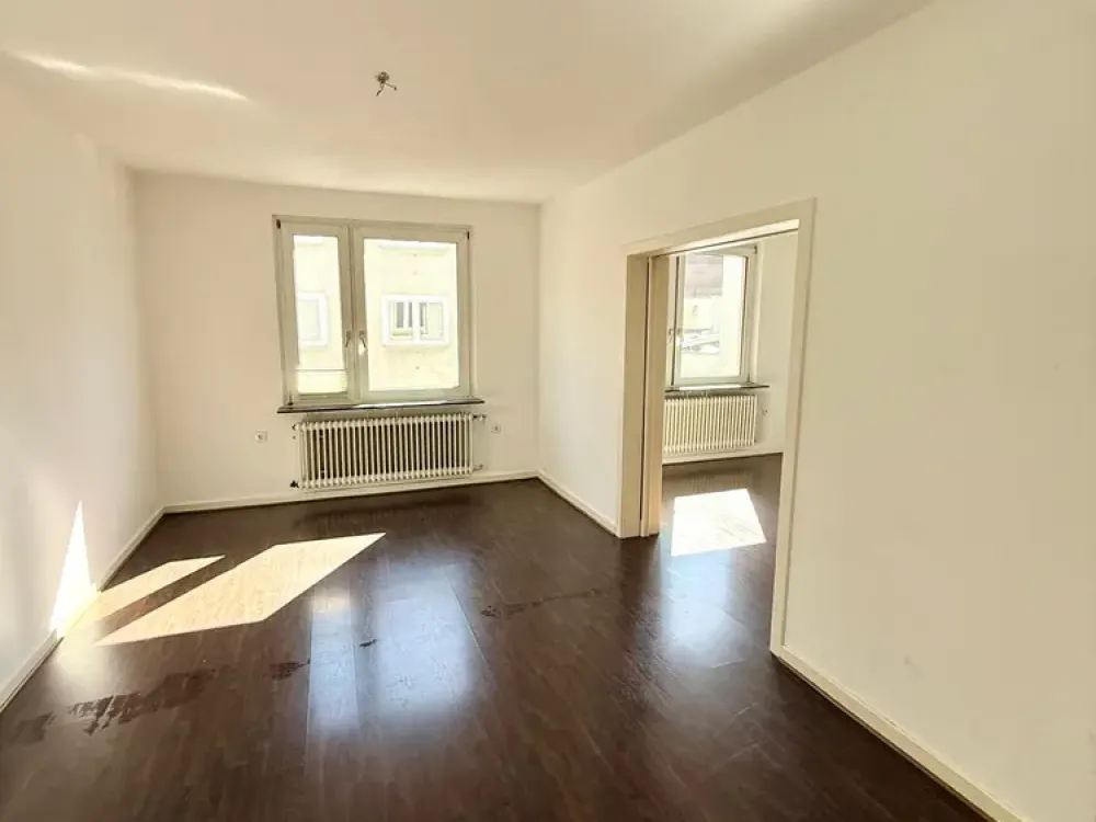 Großzügige 3 Zimmer Wohnung | Balkon & modernes Bad | Sehr zentral