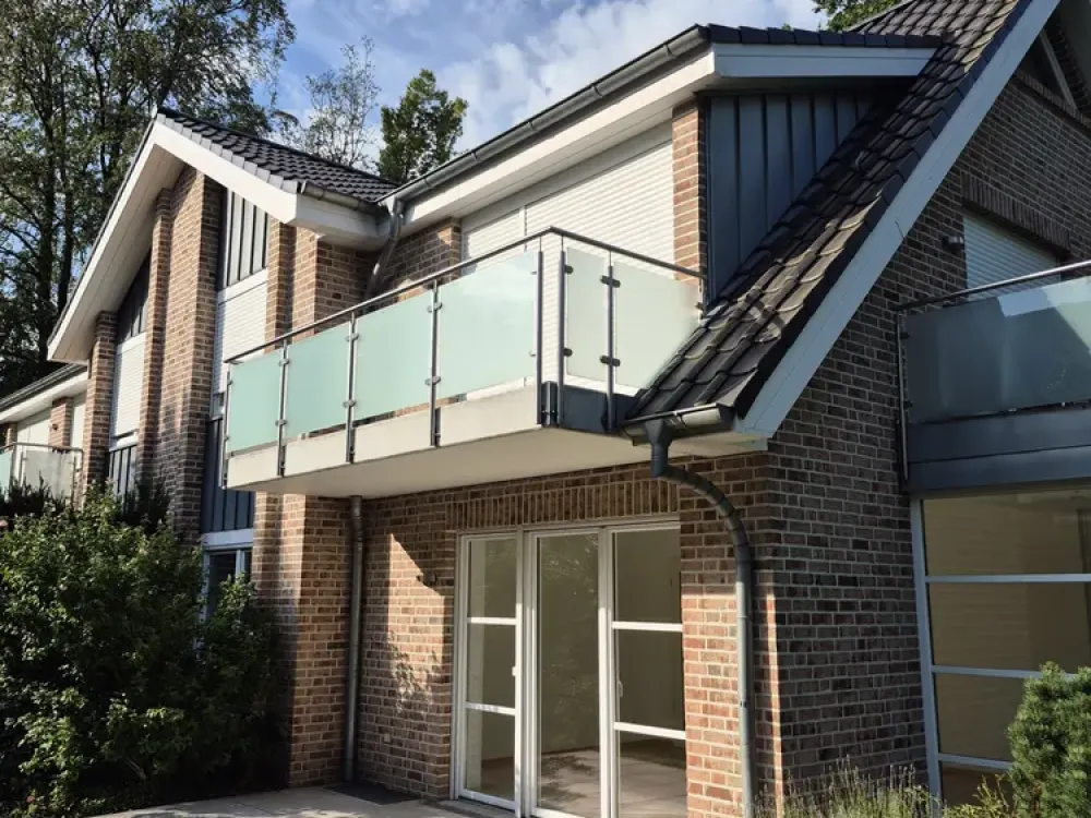 Barrierefreie ruhige im Grünen gelegene 2-Zimmer-Whg. (KfW40) mit Ost- u. Südterrasse im Grünen