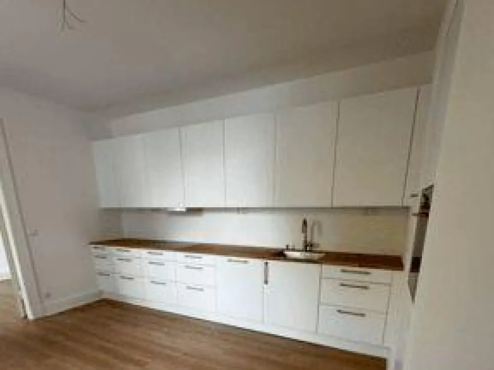 Moderne 5 Zimmer-Wohnung mit Balkon in Hamburg-Eilbek!