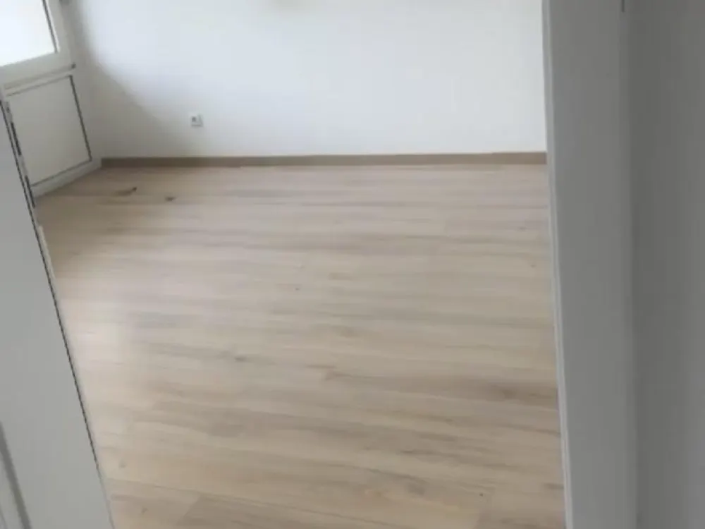 NACHMIETER GESUCHT 2 ZIMMER