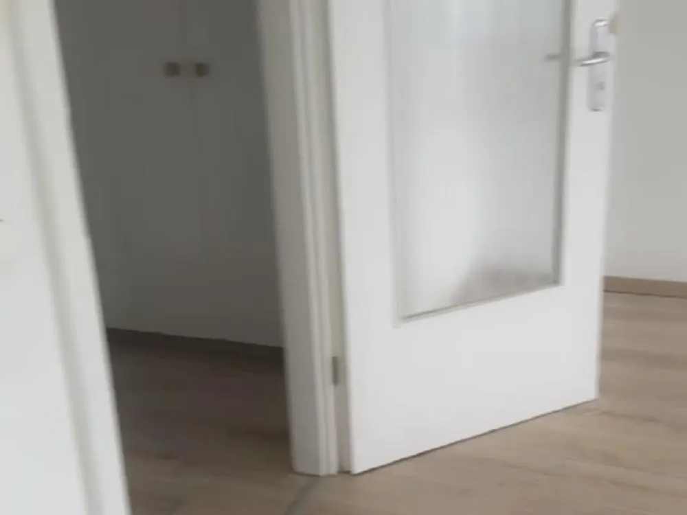 NACHMIETER GESUCHT 2 ZIMMER