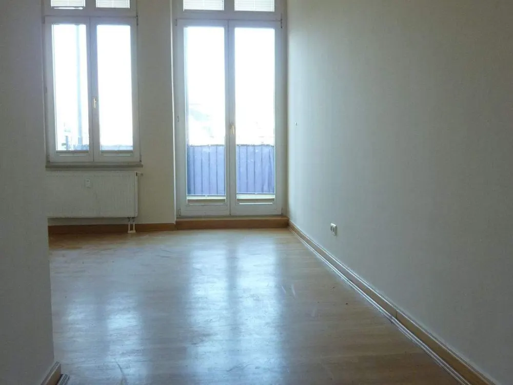 6-Raum-Wohnung * 2 Balkone * 3 Bäder * Parkett * Waldstraßenviertel