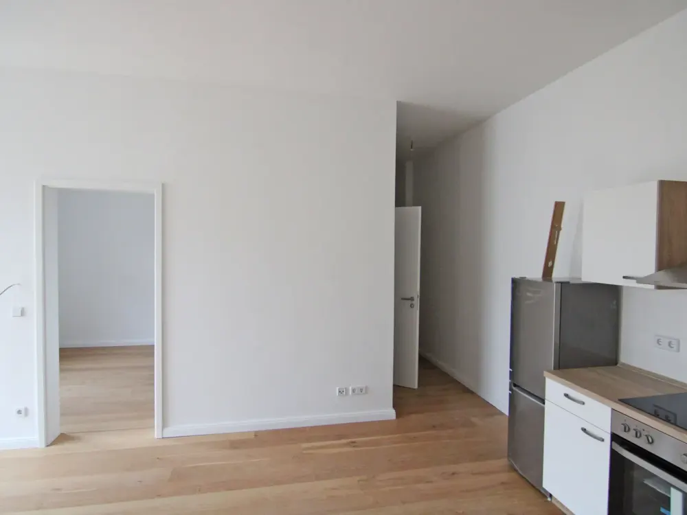 Elegante Komfortwohnung im hellen 4.OG mit Aufzug, EBK und Balkon in Berlin-Moabit!