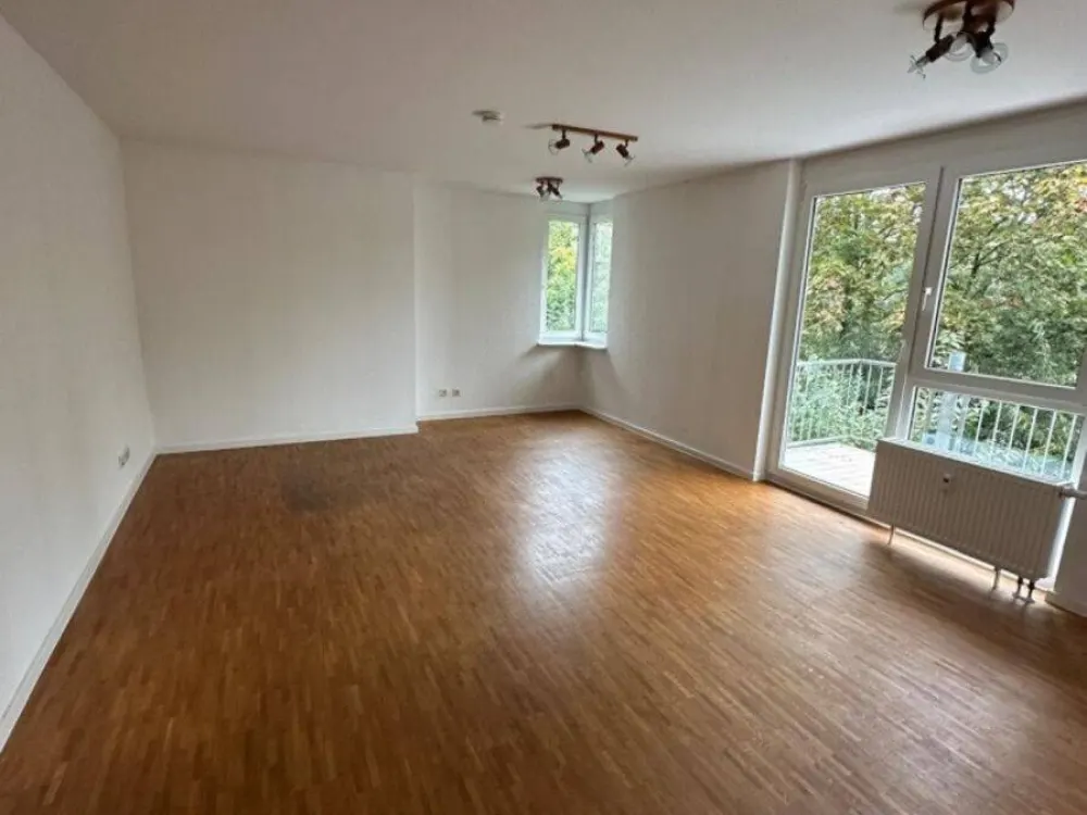 2-Zimmer-Wohnung mit Einbauküche und Balkon in Heimfeld