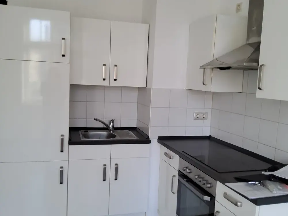 schöne 3-Zimmer-Altbauwohnung mit Balkon und EBK in Dresden