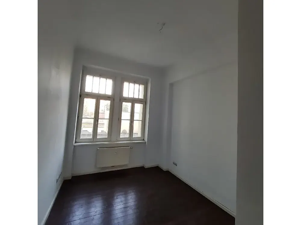 schöne 3-Zimmer-Altbauwohnung mit Balkon und EBK in Dresden