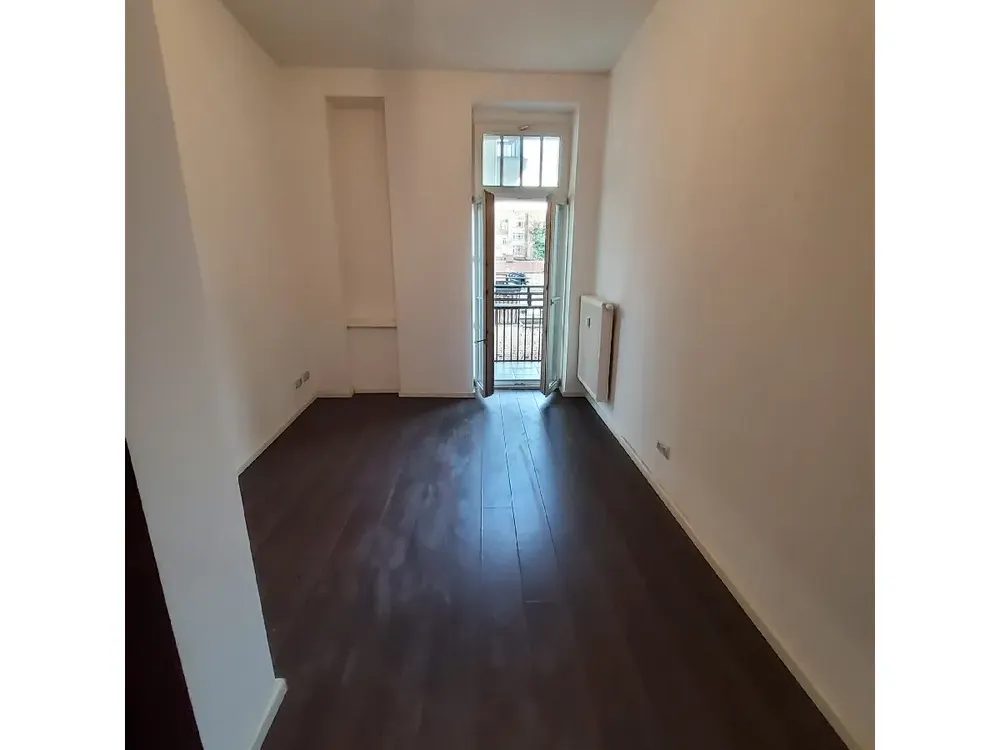 schöne 3-Zimmer-Altbauwohnung mit Balkon und EBK in Dresden