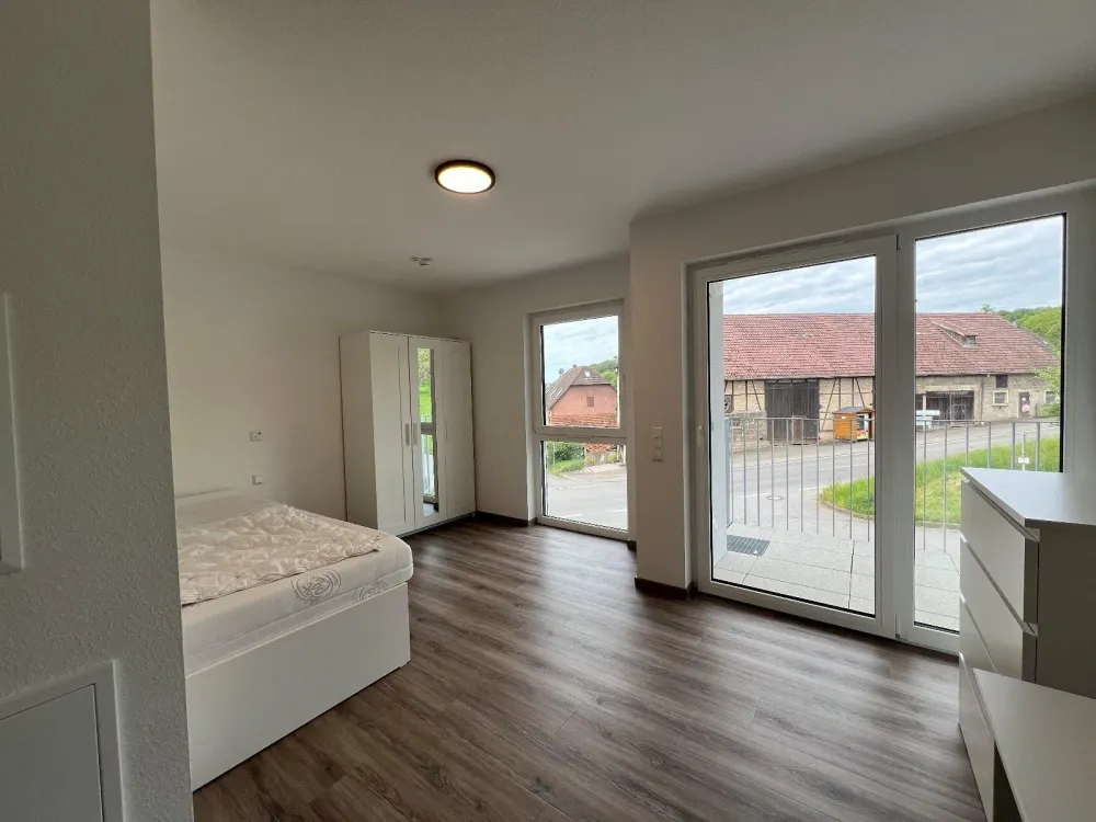 Lichtdurchflutetes Seniorenappartement mit Tagespflegeeinrichtung im Haus