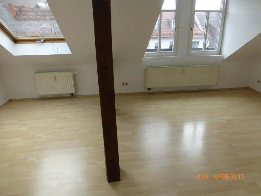 U3 Maxfeld: Außergewöhnliche DG-Wohnung in sehr schönem Altbau
