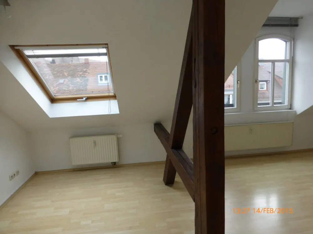 U3 Maxfeld: Außergewöhnliche DG-Wohnung in sehr schönem Altbau