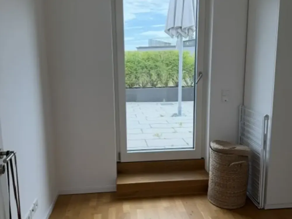 Zuhause mit 3,5 Zimmern und Penthouse-Flair in München