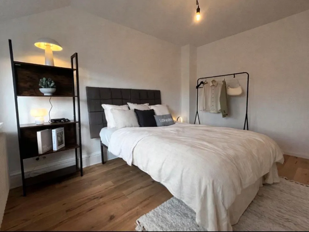 3-Room Apartment - First Occupancy After Complete Renovation on Osterdeich