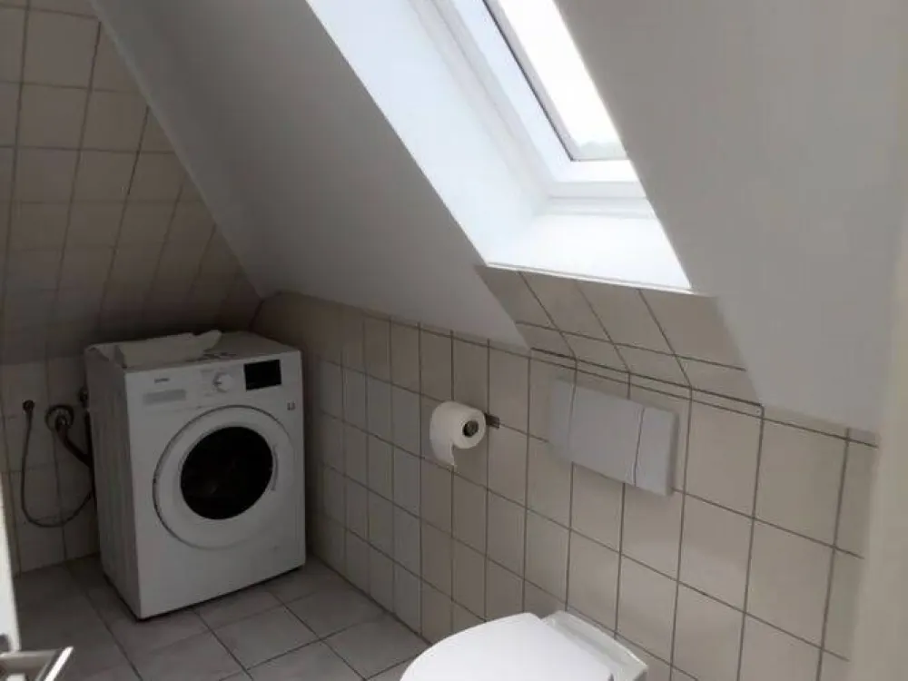 Teilmöblierte 2 Zimmer Wohnung in Botnang