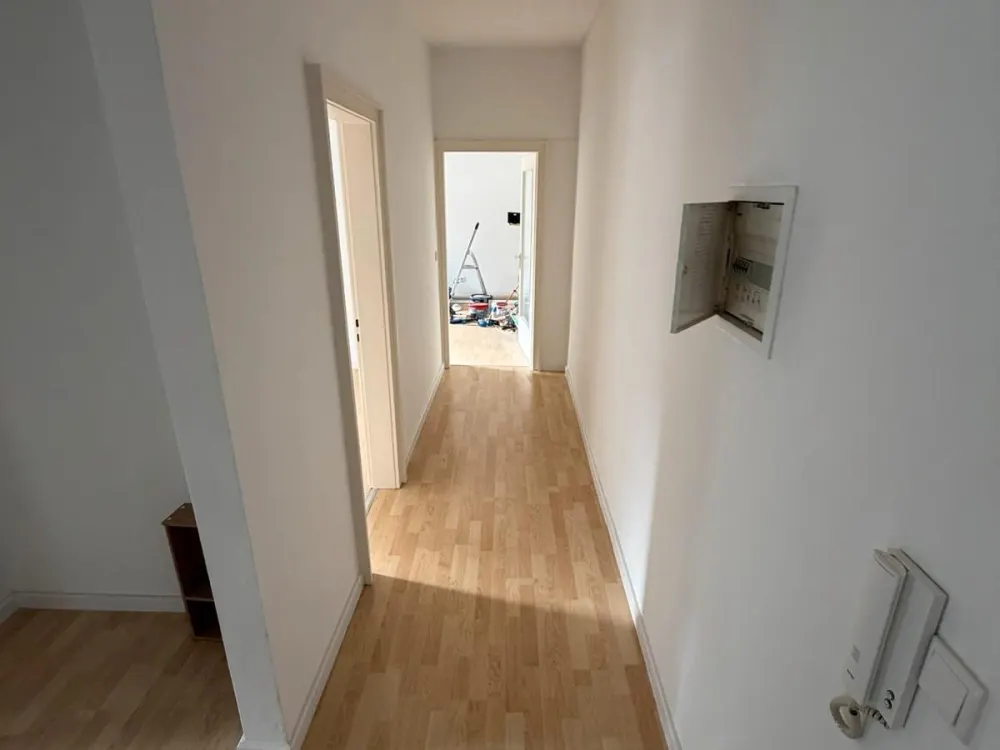 Bright 2-Room Apartment with Separate Kitchen and Parking Space