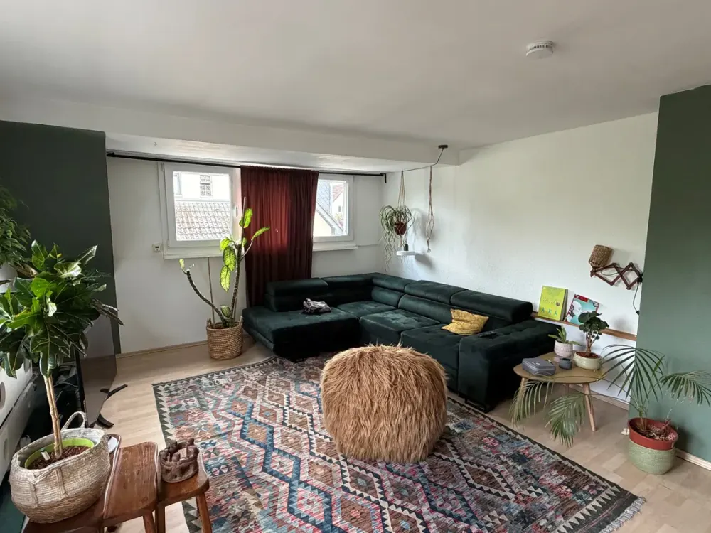 Gemütliche 3-Zimmer-Dachgeschosswohnung mit Sonnenterrasse in ruhiger Lage von Köln-Dellbrück!