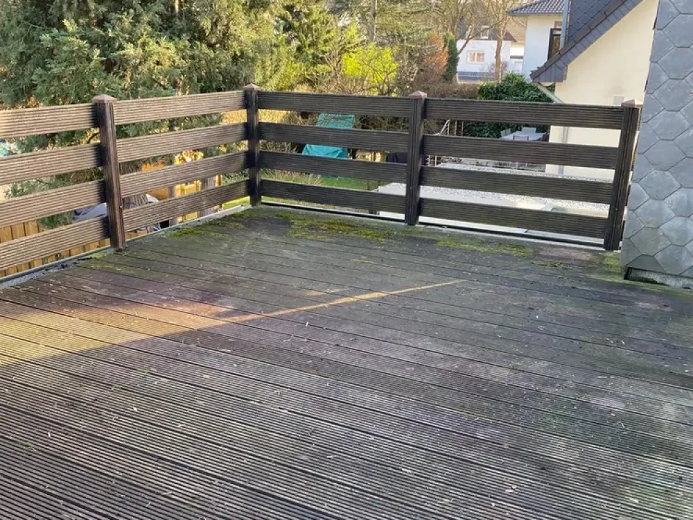 Gemütliche 3-Zimmer-Dachgeschosswohnung mit Sonnenterrasse in ruhiger Lage von Köln-Dellbrück!