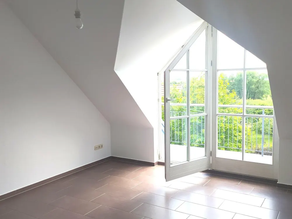 Hübsche 3 Zimmer Wohnung mit Balkon in ruhiger ländlicher Lage