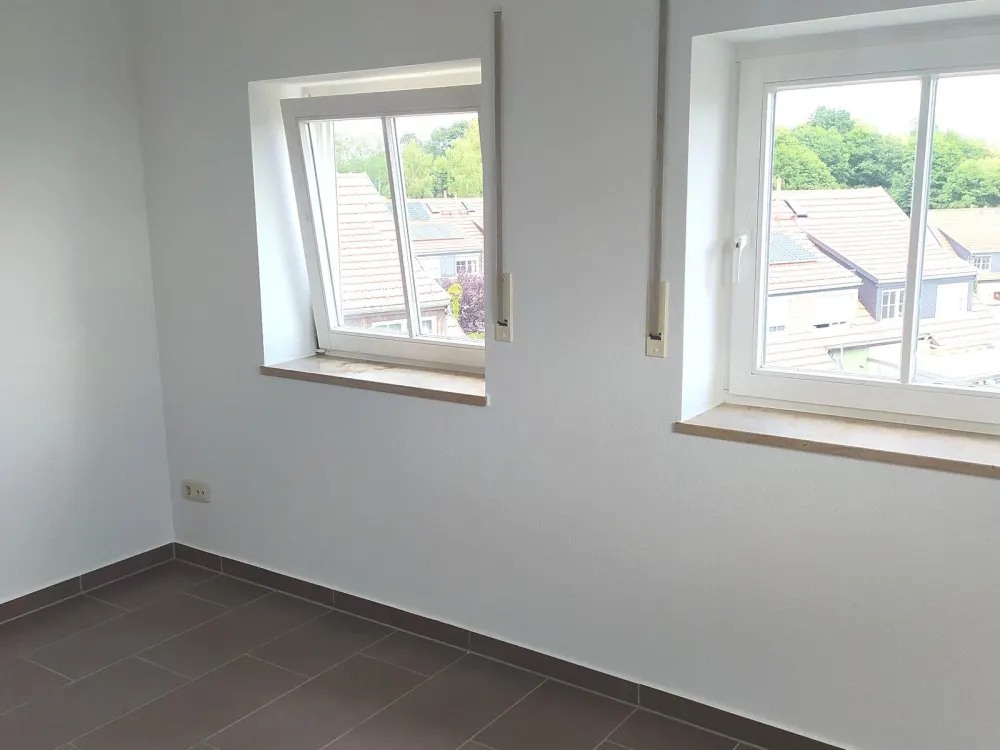 Hübsche 3 Zimmer Wohnung mit Balkon in ruhiger ländlicher Lage