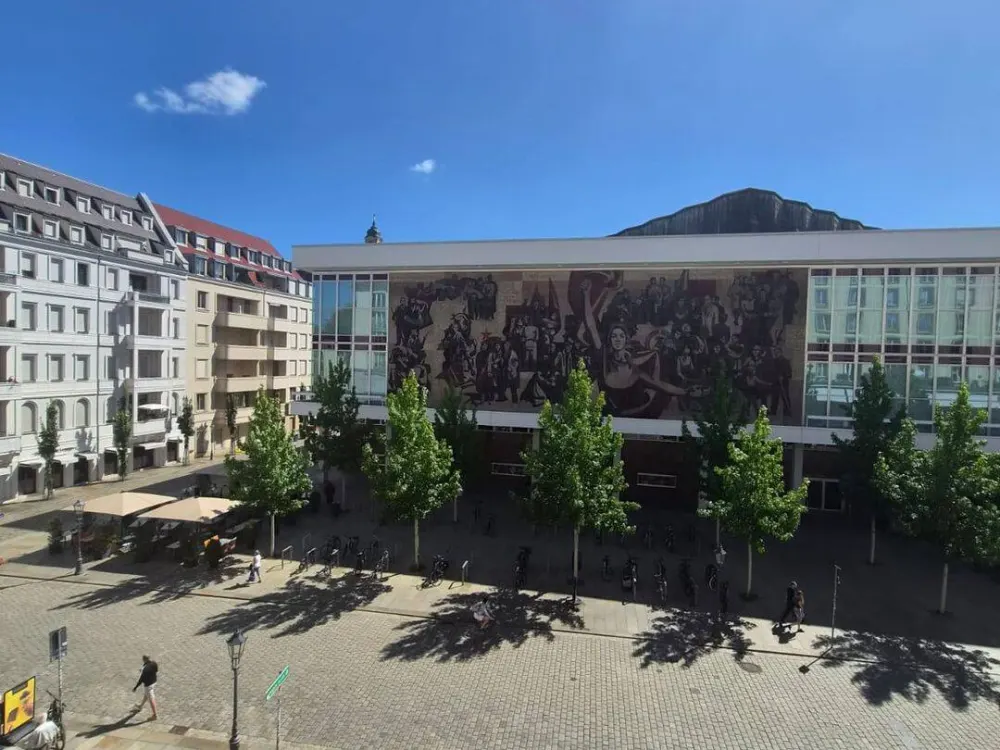 Wohnen in bester Altstadtlage, frisch renoviert mit Blick auf Frauenkirche und Kulturpalast