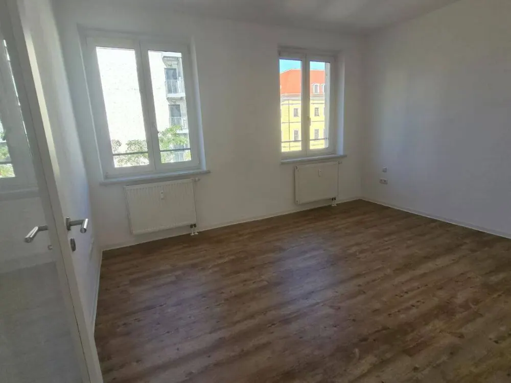 Wohnen in bester Altstadtlage, frisch renoviert mit Blick auf Frauenkirche und Kulturpalast