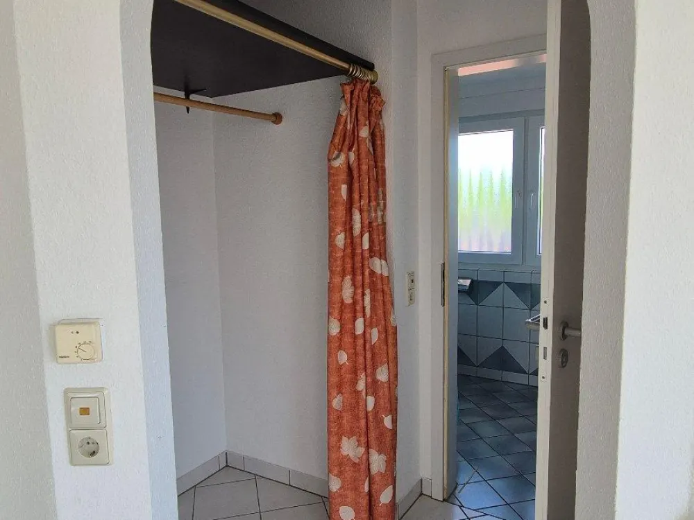 Attraktive 4,5-Zimmer-DG-Wohng mit Balkon in Ortsrandlage