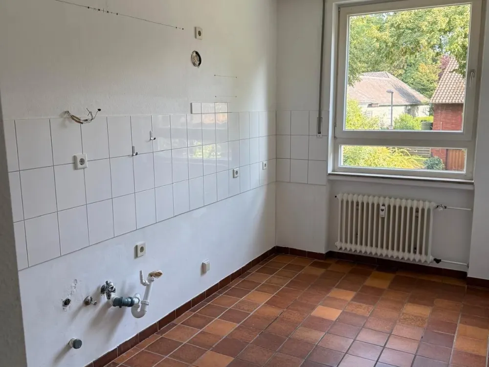 130 m², Helle 3-Zimmer-Wohnung mit Balkon am Stadtpark Lehrte