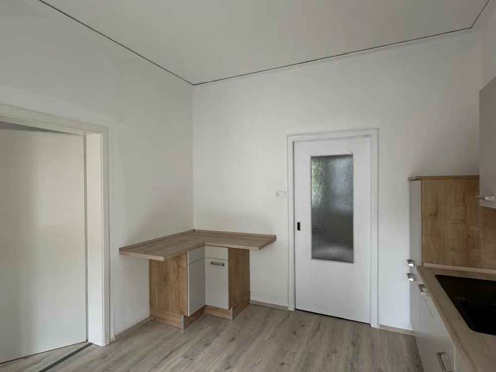 Helle Altbauwohnung im Erdgeschoss in Bochum-Werne