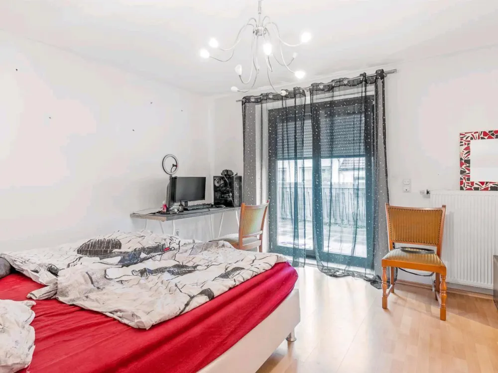 Püttlingen: 3-ZKB-Wohnung mit Keller, Balkon/Terrasse, Stellplatz