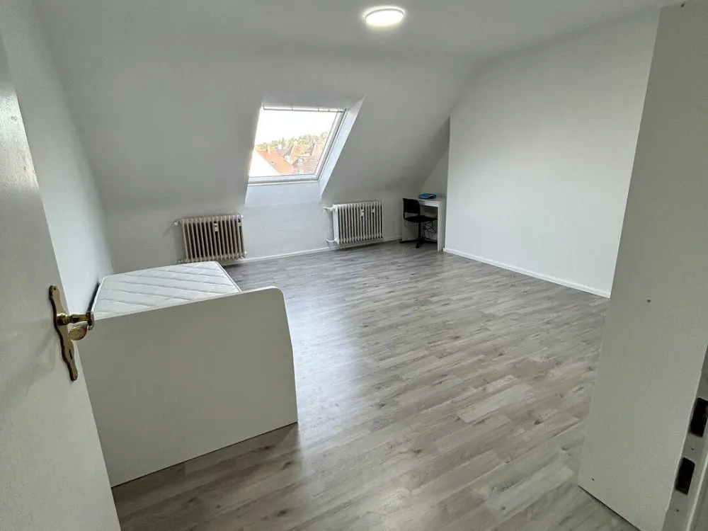 Renovierte 3 Zimmer Wohnung