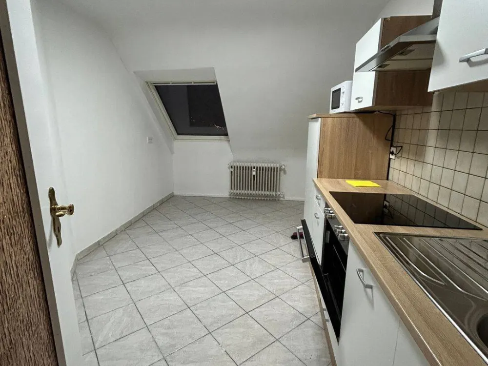 Renovierte 3 Zimmer Wohnung