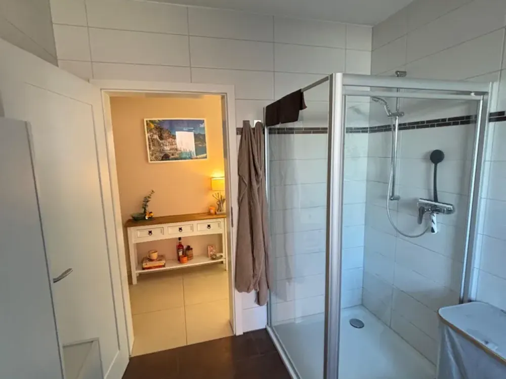 Ansprechende und neuwertige 2-Raum-EG-Wohnung mit Balkon in Bergheim